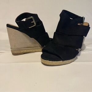 Stylish Black Wedge Sandals